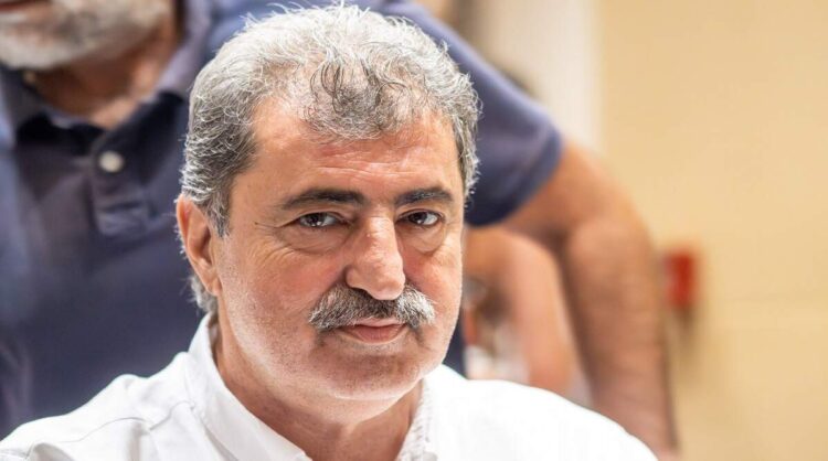 Η “έκπληξη” που επιφύλαξε ο Άδωνις στον Πολάκη και το μπιλιετάκι που βρήκε ο Σφακιανός στην πόρτα του σπιτιού του