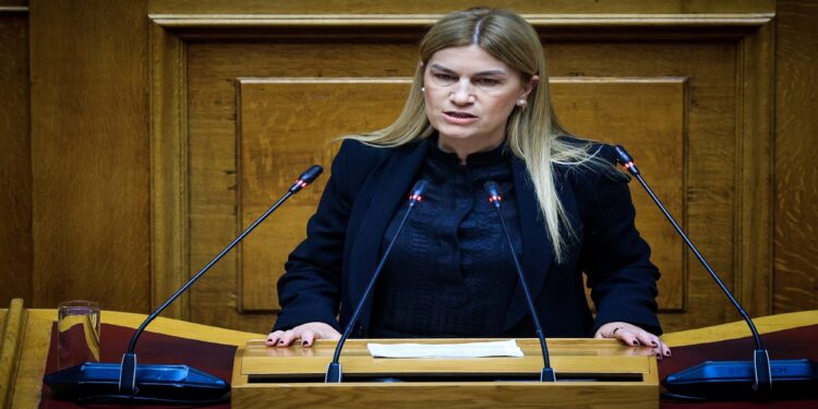 ΝΔ: Βανδαλισμός στο πολιτικό γραφείο της Σέβης Βολουδάκη