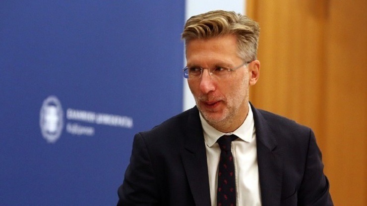 Το προκλητικό «ηλιοβασίλεμα» του Σκέρτσου που άναψε πολιτικές φωτιές