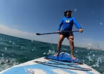 Δραματική διάσωση πατέρα και δύο παιδιών στην Επανομή (βίντεο)