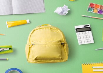 «Βαρύ» το καλάθι των σχολικών: Στα ύψη οι τιμές για τα σχολικά είδη των μαθητών