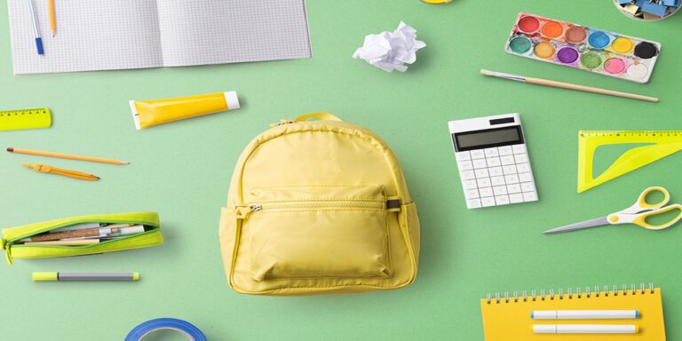 «Βαρύ» το καλάθι των σχολικών: Στα ύψη οι τιμές για τα σχολικά είδη των μαθητών