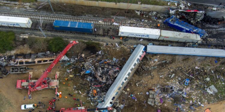 Τέμπη: Δεν υπάρχουν ίχνη καύσης στην καμπίνα της εξωτερικής αμαξοστοιχίας