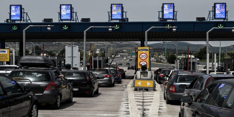 Δεκαπενταύγουστος: Έκτακτα μέτρα της Τροχαίας και απαγόρευση κίνησης των φορτηγών για την έξοδο