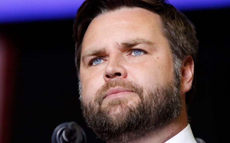 Βανς προς Ευρώπη: Να πάρετε σοβαρά τον Τραμπ για την Γροιλανδία