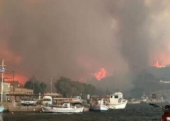 Η… πυρπολημένη η Χίος: «Μπουρλότο» στο νησί για 2η φορά φέτος (βίντεο)