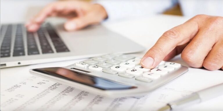 Φόρος εισοδήματος, ΕΝΦΙΑ και ΦΠΑ: Λήγει σήμερα η προθεσμία για τις φορολογικές υποχρεώσεις