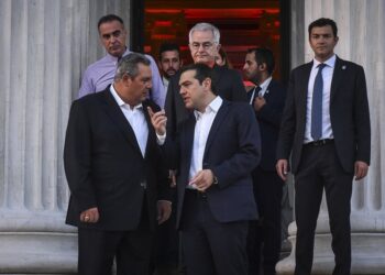 “Κατέρρευσαν” στο Μαξίμου: Επιχειρούν να συνδέσουν τον Καμμένο και την Κρητική μαφία με τον Τσίπρα