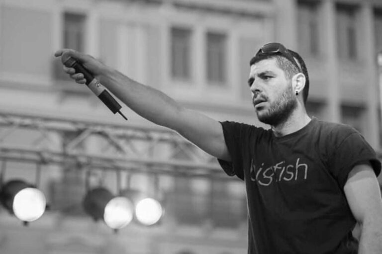 Σαν σήμερα πριν από 12 χρόνια δολοφονήθηκε ο Παύλος Φύσσας από τους ναζί της Χρυσής Αυγής