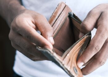 Εφιάλτης χωρίς τέλος στεγαστικό και σούπερ μάρκετ