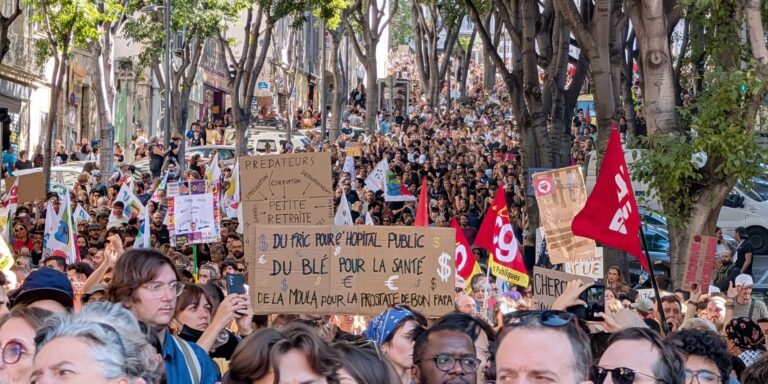 Γαλλία σε καθεστώς συναγερμού: 175.000 στους δρόμους, εκατοντάδες συλλήψεις και σύνθημα “Bloquons tout”