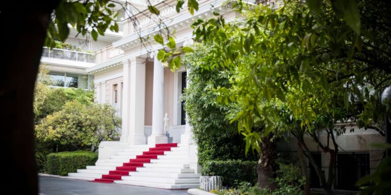 Τι λένε στο Μαξίμου για την επίσκεψη Κοβέσι