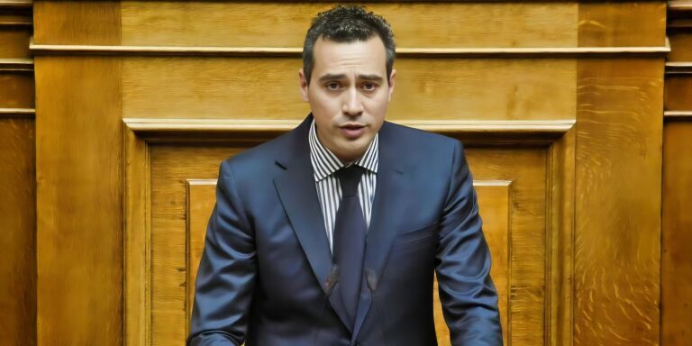 Ο Κατακερματισμός είναι Πολυτέλεια, ώρα για Συστράτευση