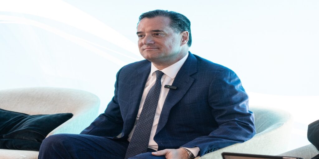 Ο Άδωνις Γεωργιάδης δεν αντέχει τη «γιούχα» και ακύρωσε επίσκεψή του στο νοσοκομείο Δράμας