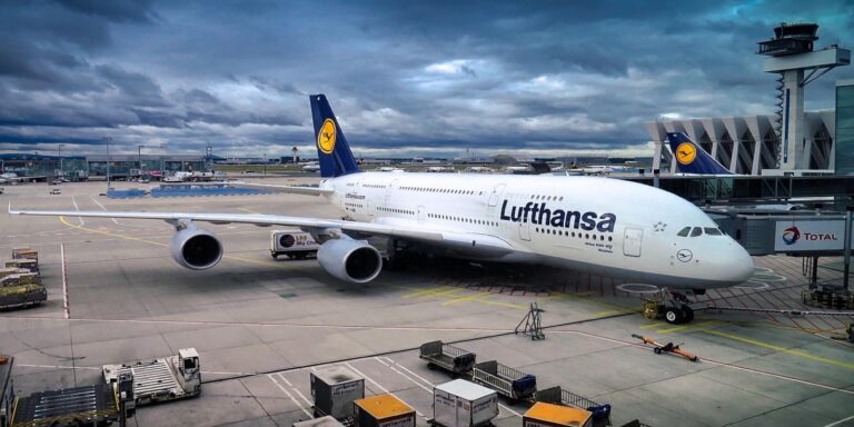 Η Lufthansa θα παρακάμπτει τον εναέριο χώρο του Ιράν και του Ιράκ «μέχρι νεοτέρας»