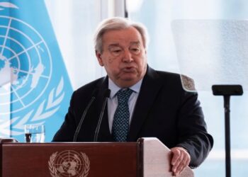 Γκουτέρες: Οι επιθέσεις κατά αμάχων στην Ουκρανία παραβιάζουν το διεθνές ανθρωπιστικό δίκαιο