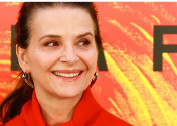 «Κάν’ το ταινία»: Πως ο Ρόμπερτ Ρέντφορντ έπεισε τη Ζιλιέτ Μπινός να περάσει πίσω από την κάμερα