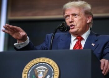 Αστείος Τραμπ ανακοίνωσε πως χαρακτηρίζει «τρομοκρατική» οργάνωση το… Antifa κίνημα