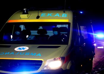 Κόρινθος: Νεκρός 22χρονος που έφερε τραύμα από μαχαίρι στο λαιμό – Βρέθηκε μέσα σε “λίμνη” αίματος