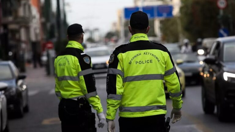 Διακοπή κυκλοφορίας στην οδό Πανόρμου λόγω πτώσης λαδιών στο οδόστρωμα