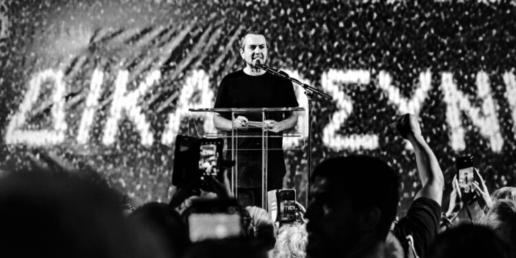 O Θοδωρής Ελευθεριάδης μιλάει στο «Non papers»