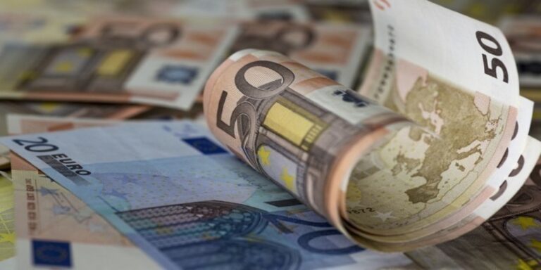 Προϋπολογισμός: Πρωτογενές πλεόνασμα 8,696 δισ. ευρώ στο 8μηνο