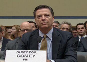 Κατηγορίες απαγγέλθηκαν σε βάρος του πρώην διευθυντή του FBI