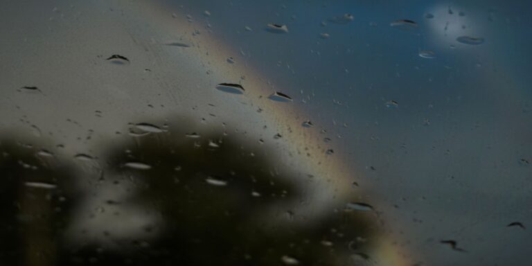 Κακοκαιρία Byron: Μήνυμα από το 112 για έντονα καιρικά φαινόμενα σε Τρίκαλα, Καρδίτσα, Φθιώτιδα