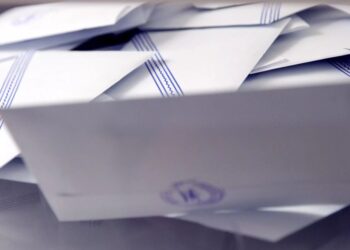 Κάλπη - Δημοσκόπηση