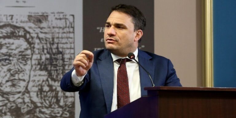 Ο Τσουκαλάς κατηγορεί τον Μαρινάκη για προκαταβολική αθώωση της εργοδοσίας της Βιολάντα