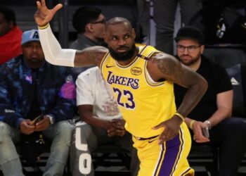 Στην Κέρκυρα ο «Βασιλιάς» του ΝΒΑ