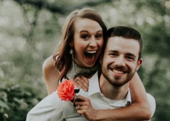 Mankeeping: Όταν η φροντίδα γίνεται ντάντεμα του συντρόφου