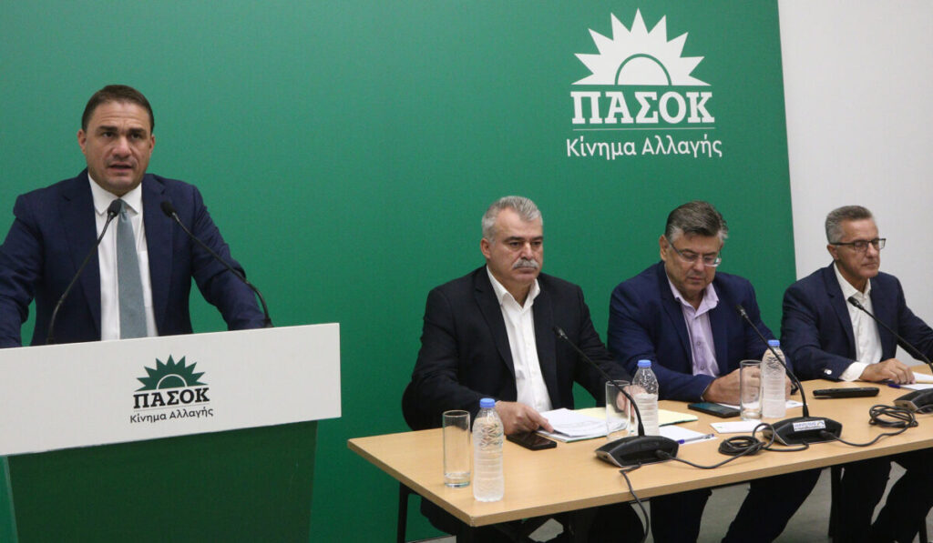 ΠΑΣΟΚ προς ΝΔ: Αποτύχατε. Σε ελεύθερη πτώση η “ανθεκτική” Ελλάδα που παραδίδετε – Το δριμύ κατηγορώ για το περιβάλλον
