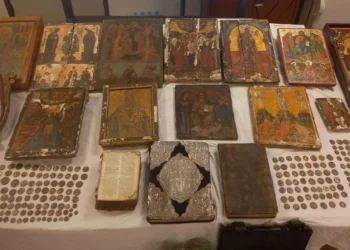 Μονή Μέγα Σπηλαίου:Αυτά είναι τα κειμήλια που προορίζονταν για πώληση – Πώς δρούσε το κύκλωμα – Πώς είχαν μοιραστεί οι ρόλοι