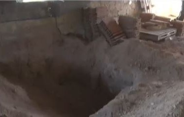 Βοιωτία: Ελεύθερη η γυναίκα που έκρυβε το θάνατο της μητέρας της – Τι ψάχνει τώρα η ΕΛ.ΑΣ.