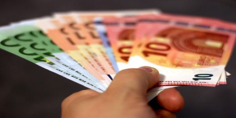 Συντάξεις Δεκεμβρίου: Πότε θα μπουν τα χρήματα για τους δικαιούχους