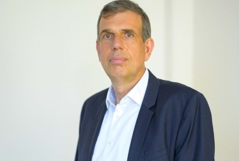 Παντελιάδης (My Market): «Καμπανάκι» για την ανάπτυξη του Airbnb – «Πλήττει την τουριστική κατανάλωση»