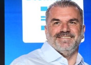 Ο Άγγελος Ποστέκογλου στη Νότιγχαμ Φόρεστ