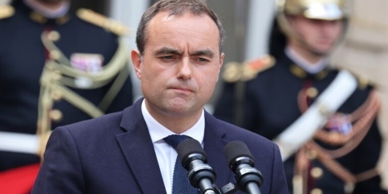 Σε απεργιακό κλοιό αύριο η Γαλλία – Ενώ ο Λεκορνί συνεχίζει τις προσπάθειες για σχηματισμό κυβέρνησης