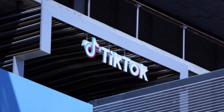 Αγωγές στο TikTok για θανάτους παιδιών που μιμήθηκαν το «blackout challenge»
