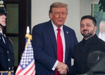 WSJ: «Παράθυρο» Τραμπ για όπλα μεγάλου βεληνεκούς στο Κίεβο