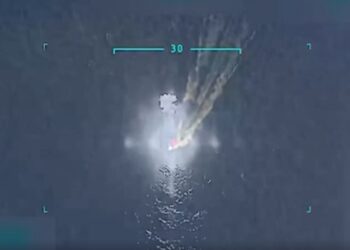 Πλήγμα των ΗΠΑ σε σκάφος με ναρκωτικά από τη Βενεζουέλα – Καταγγελίες Μαδούρο για “απειλή εισβολής”