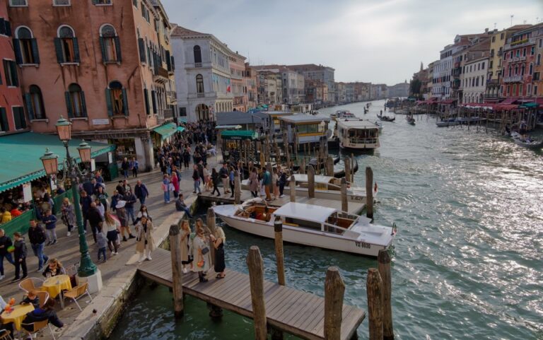 Θεσσαλονίκη: Ελεύθεροι χωρίς όρους 3 αστυνομικοί για το έλλειμα 715.000 ευρώ σε αστυνομικές υπηρεσίες