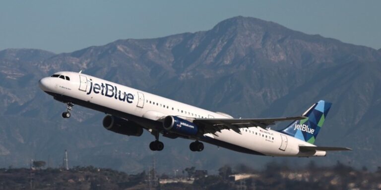 Τραυματισμοί επιβατών σε πτήση της JetBlue Airways