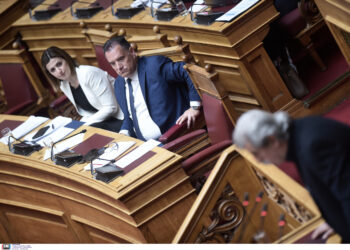 Απερίγραπτος Αδωνις με Πολάκη στην κοινοβουλευτική επιτροπή