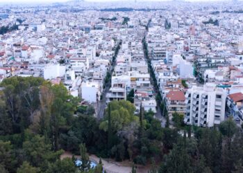Στεγαστική κρίση: Σε αδιέξοδο οι αγοραστές – Ζητούν για «χρέπια» 2.500 ευρώ, ενώ οι αγορές γίνονται στα 1300 ευρώ/τ.μ