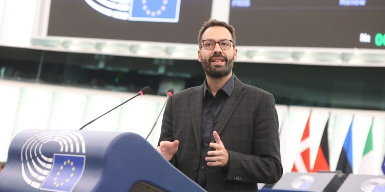 Καταγγελία του ΚΚΕ προς την Ε.Ε. για την αποφυλάκιση Μιχαλολιάκου