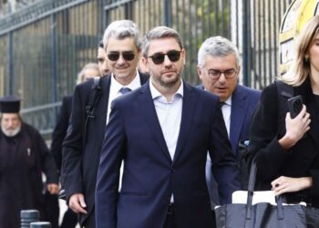 Στις δημοσκοπήσεις το ΠΑΣΟΚ αναστενάζει