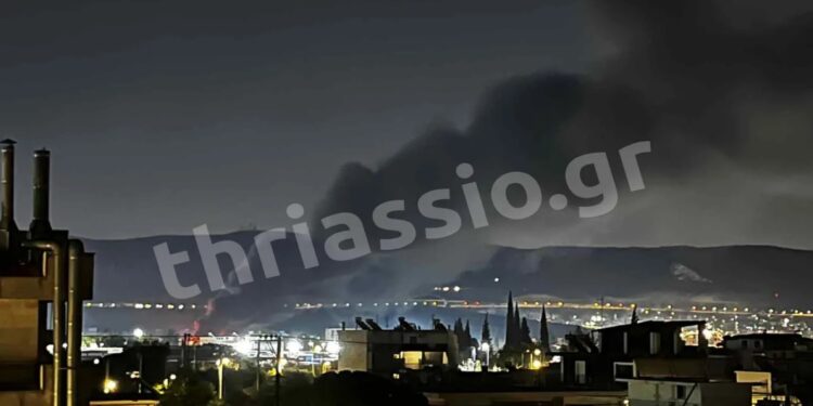 Εκρήξεις από φωτιά σε αποθήκες στον Ασπρόπυργο