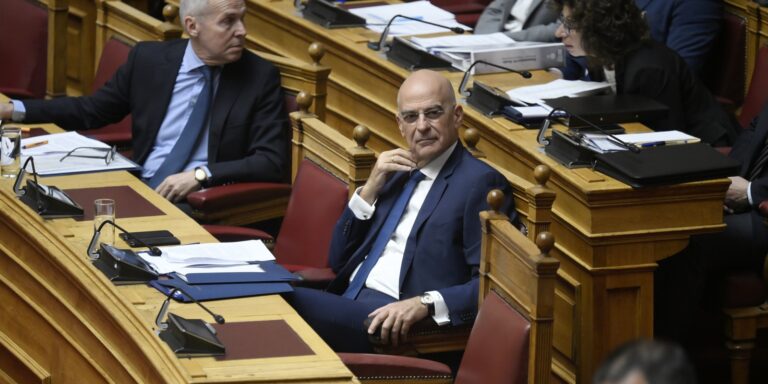 Η «σφαγή» στην ΟΝΝΕΔ και οι μπηχτές του νεολαίου του Δένδια